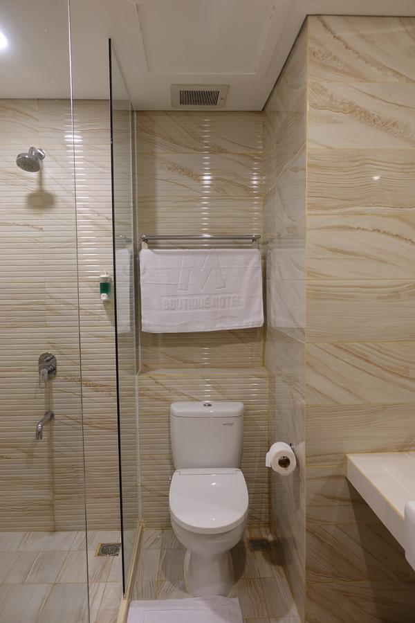 M Hotel Kupang Kupang  Kültér fotó